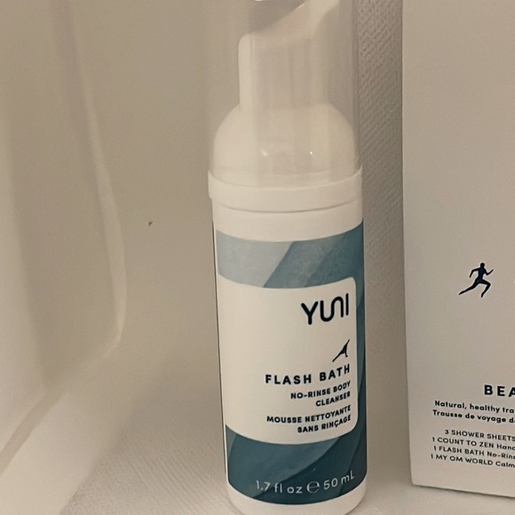 Yuni Beauty on the Run Travel Kit - NWT - Picture 3 of 8